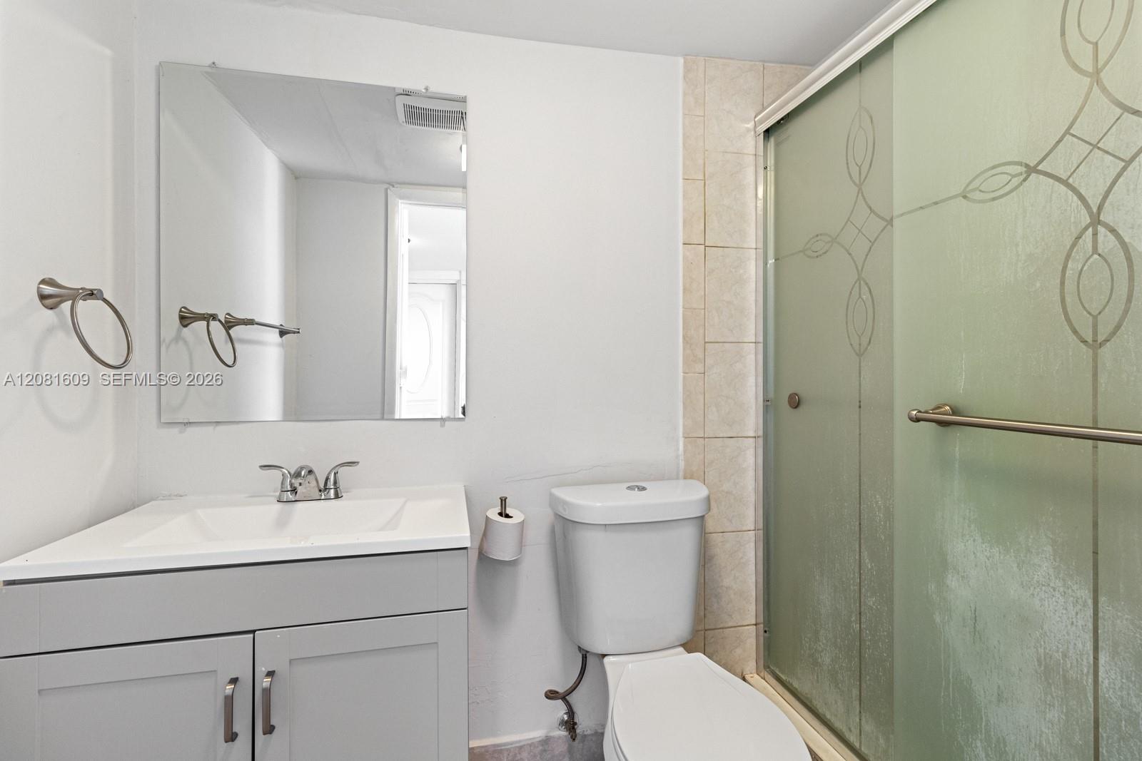 A12081609 Property Photo 6