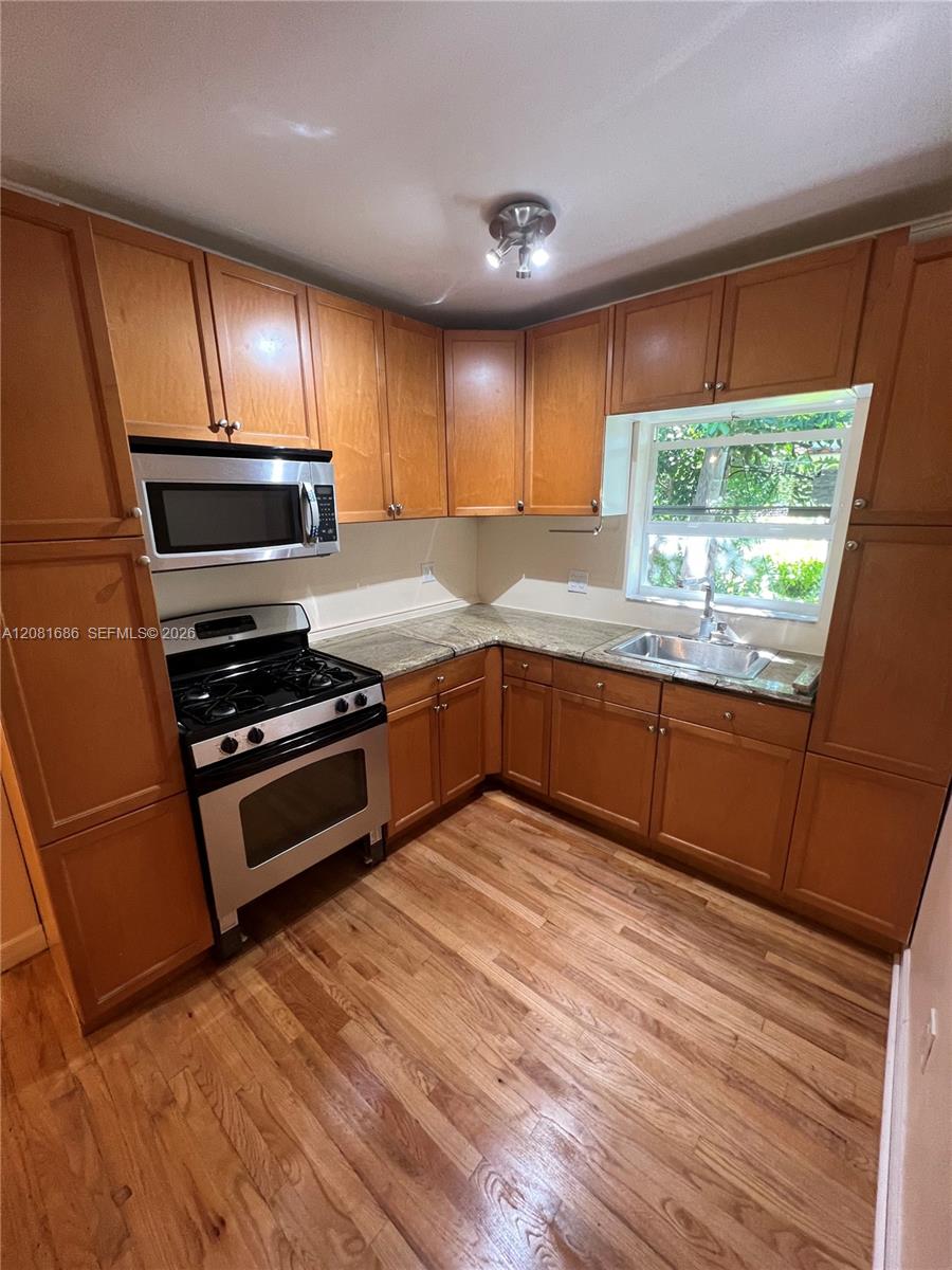 115 Ne 14th Avenue 3 Property Photo 1