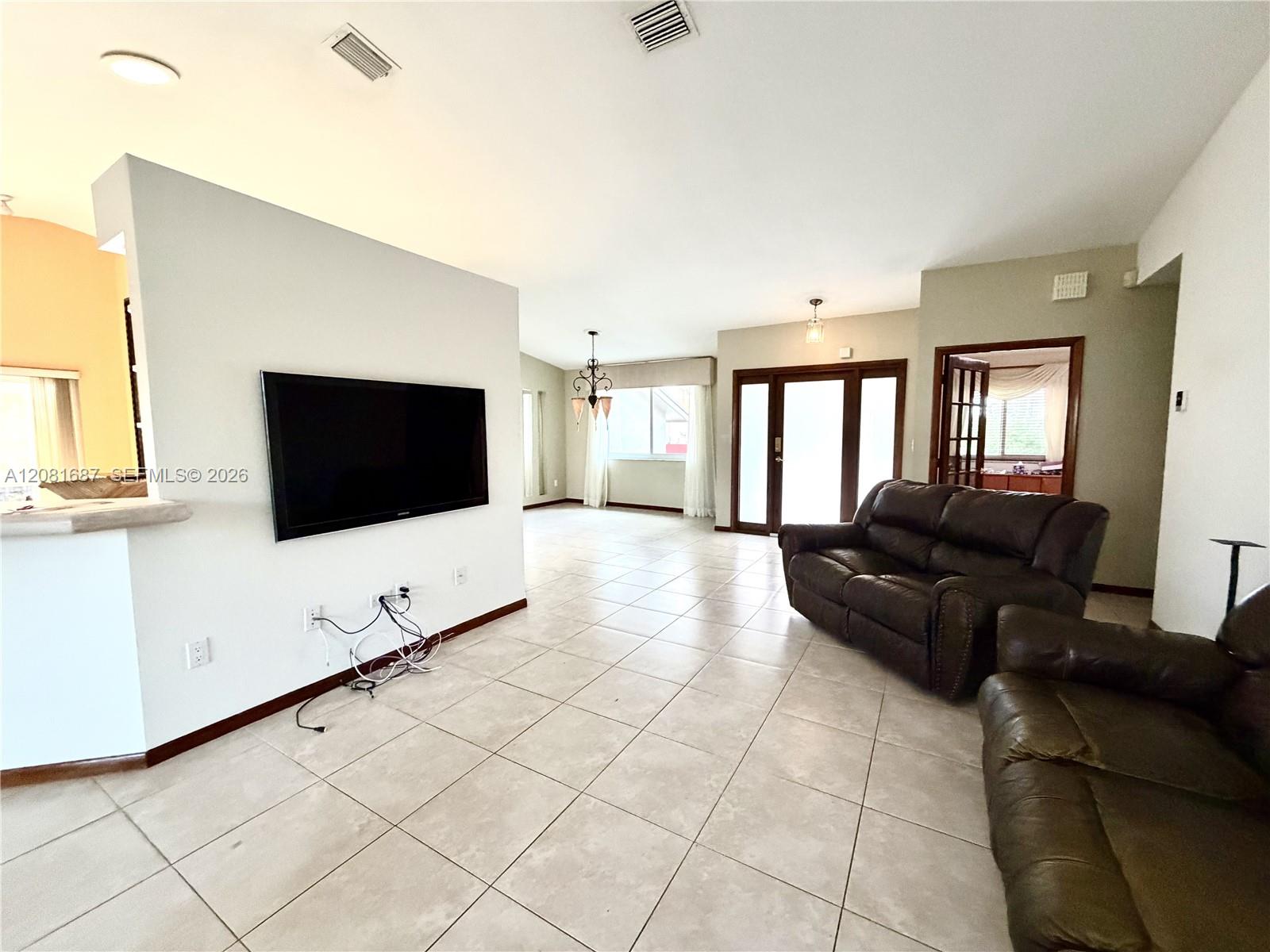 7920 Sw 204th Street Property Photo 5