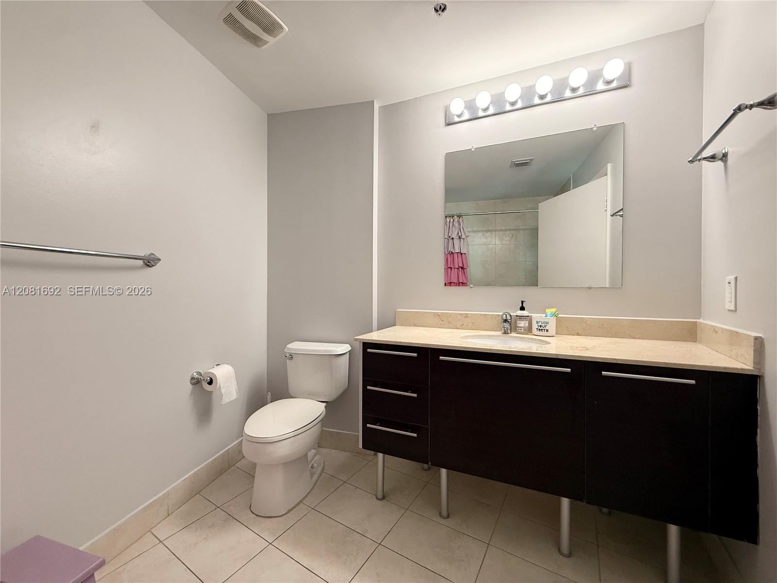 1900 N Bayshore Drive 2018 Property Photo 12