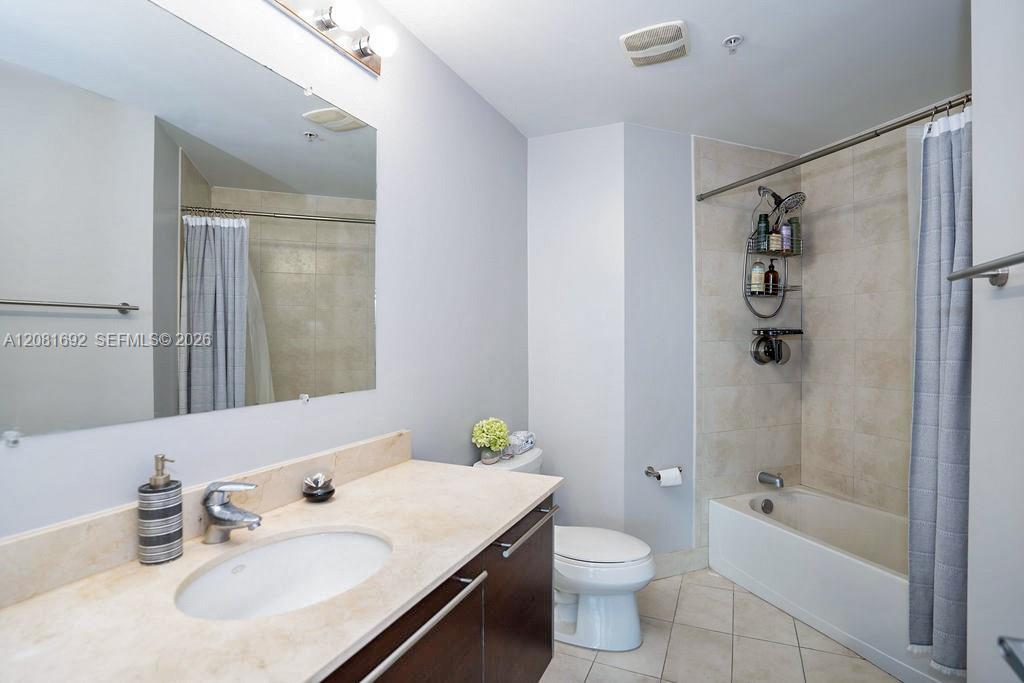 1900 N Bayshore Drive 2018 Property Photo 13