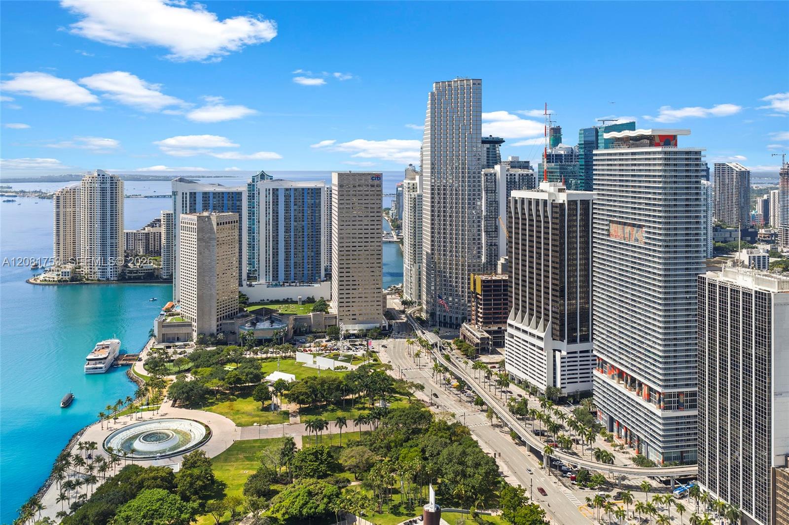 50 Biscayne Boulevard 3211 Property Photo 1