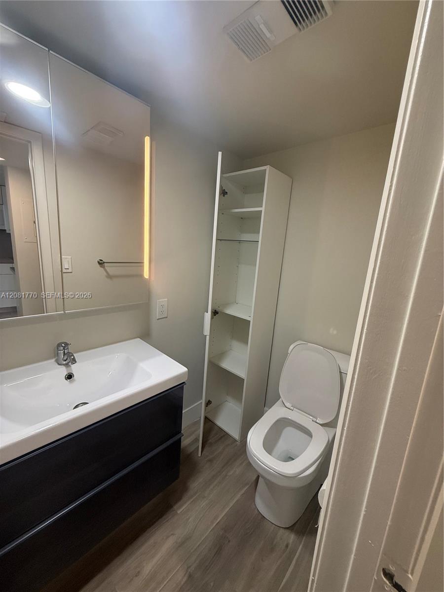 540 Brickell Key Drive 726 Property Photo 8