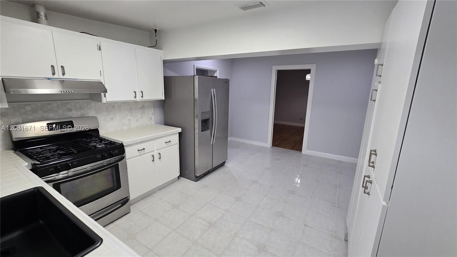 5911 Sw 6th Street 2 Property Photo 10