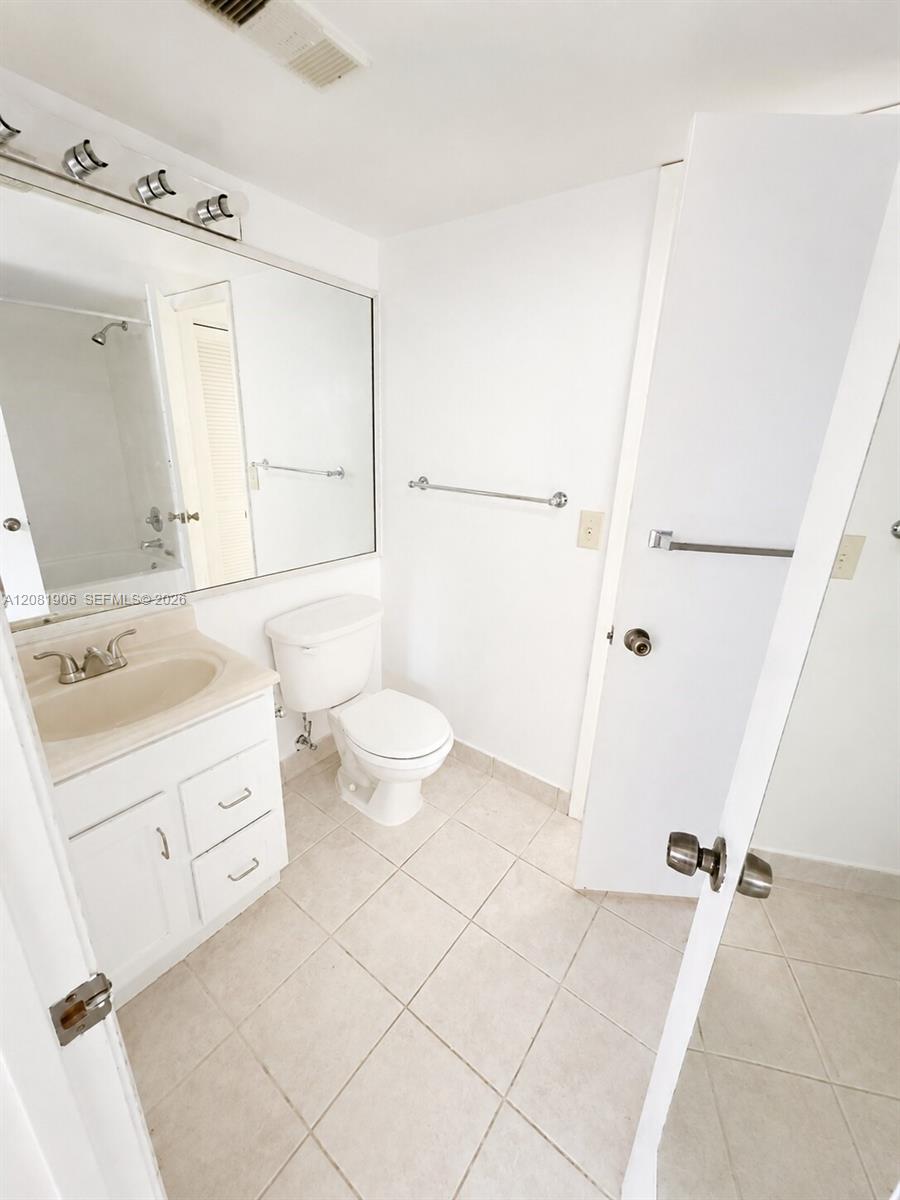 10131 W Sunrise Boulevard 204 Property Photo 3