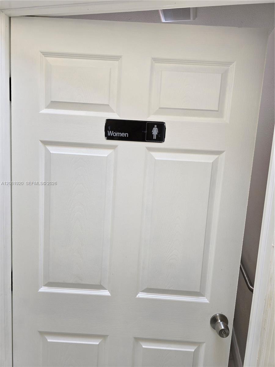 4448 Inverrary Boulevard M Property Photo 14