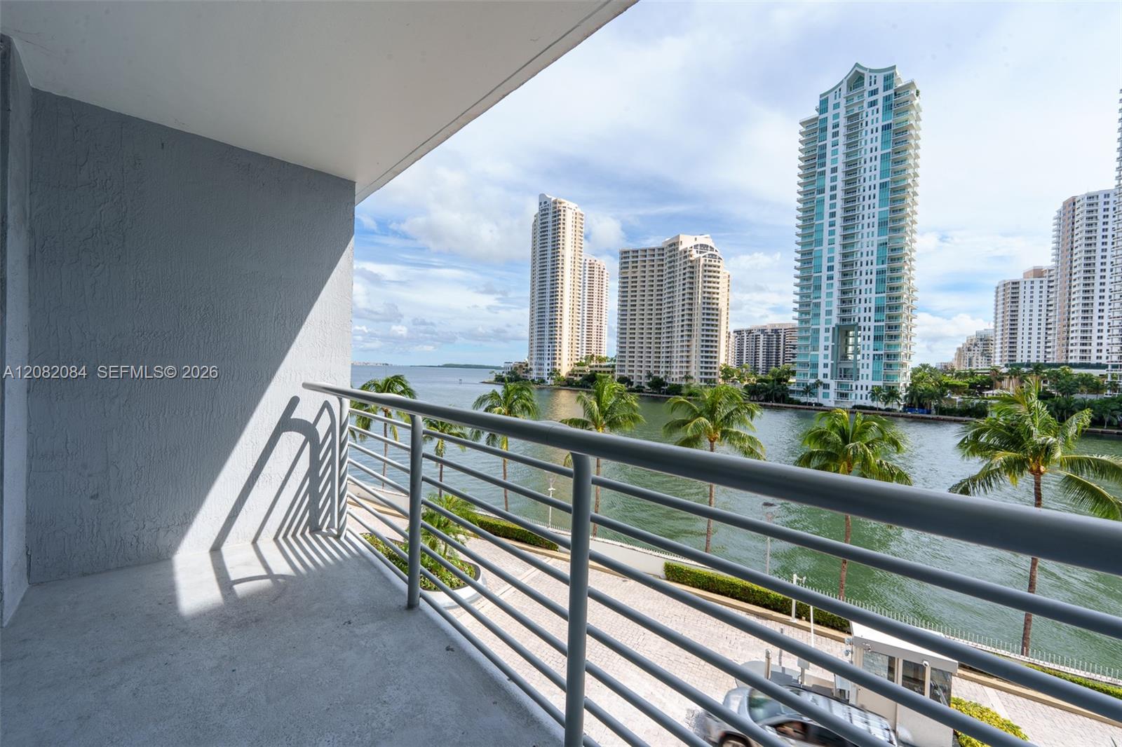 325 S Biscayne Boulevard 415 Property Photo 2