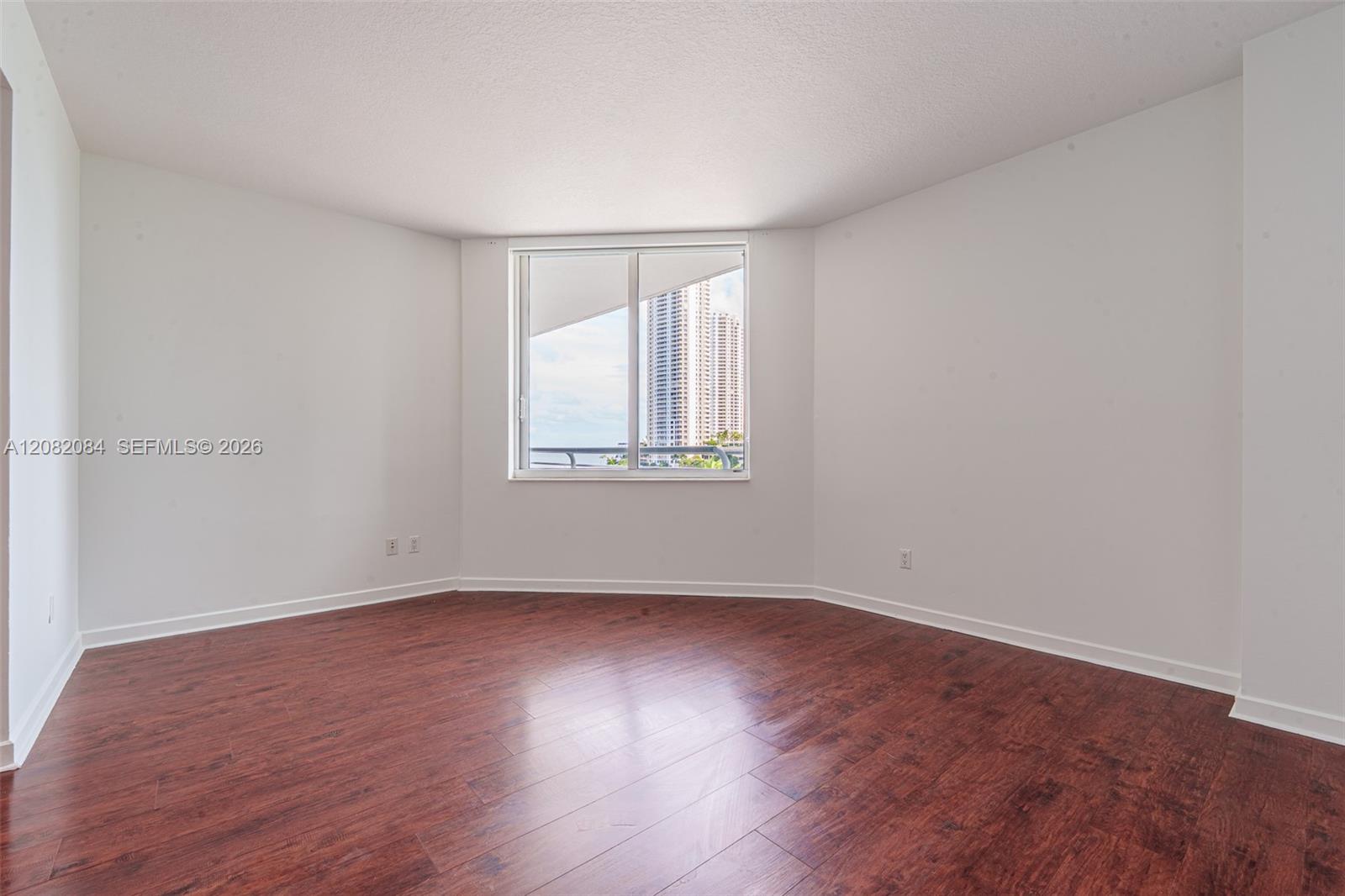 325 S Biscayne Boulevard 415 Property Photo 12