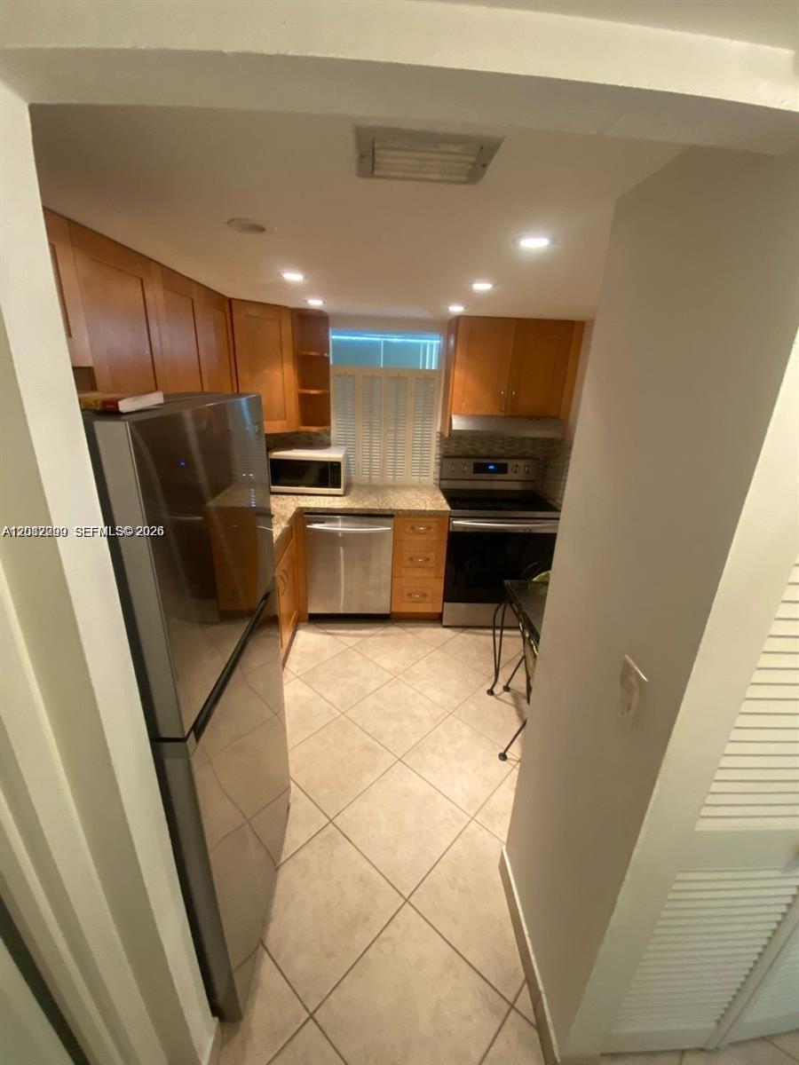 17570 Atlantic Boulevard 502 Property Photo 2