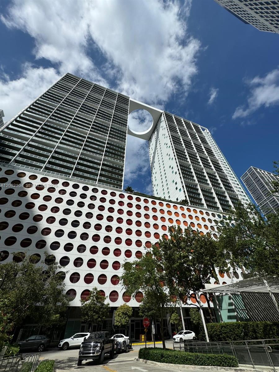 500 Brickell Avenue 3003 Property Photo 1