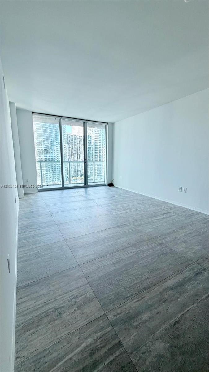 500 Brickell Avenue 3003 Property Photo 6