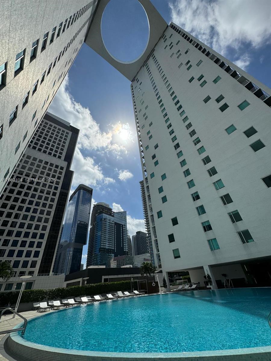 500 Brickell Avenue 3003 Property Photo 9