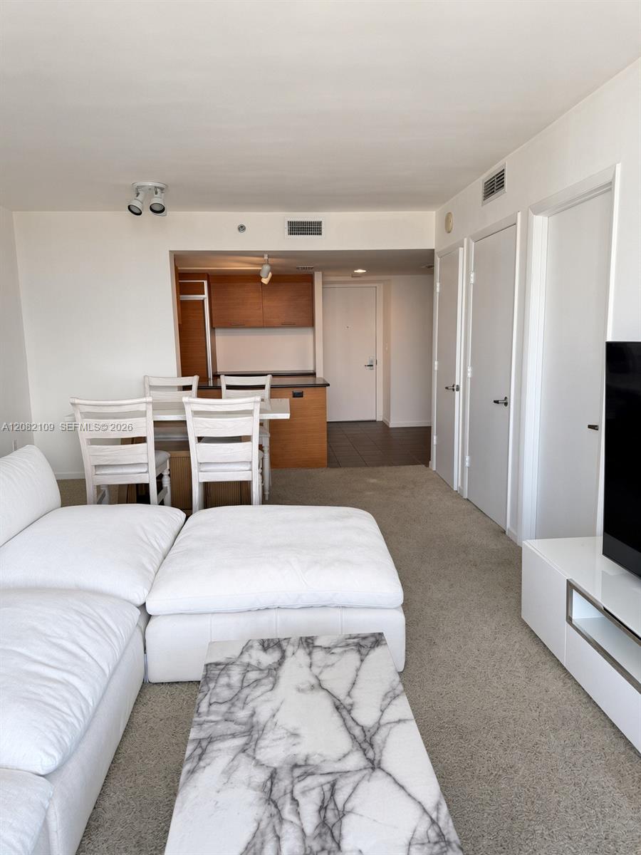 50 Biscayne Boulevard 3205 Property Photo 4