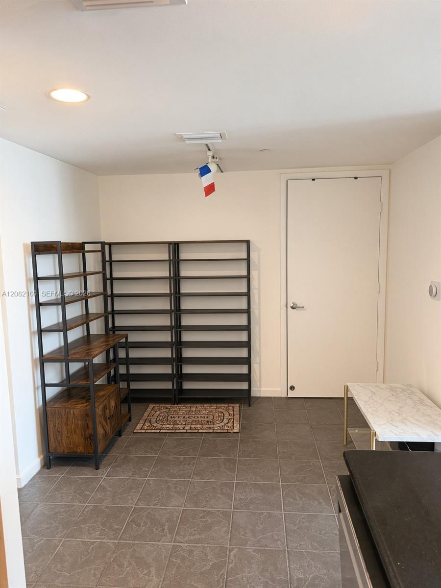 50 Biscayne Boulevard 3205 Property Photo 12