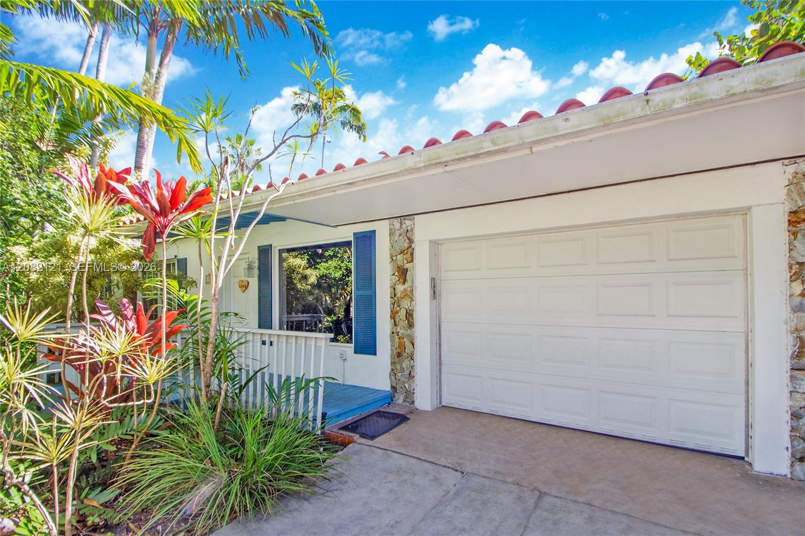 119 Harbor Drive Property Photo 4