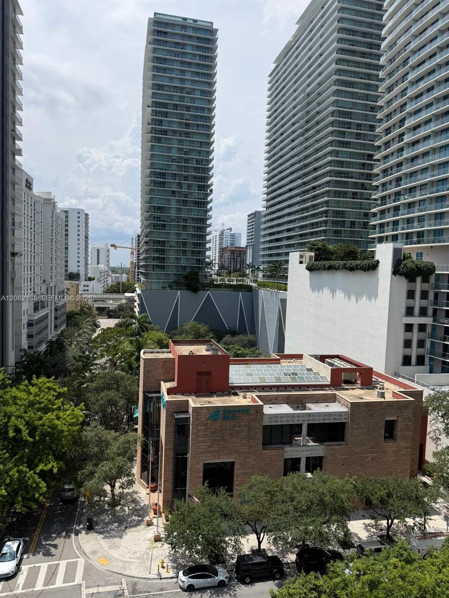 1080 Brickell Avenue 913 Property Photo 6