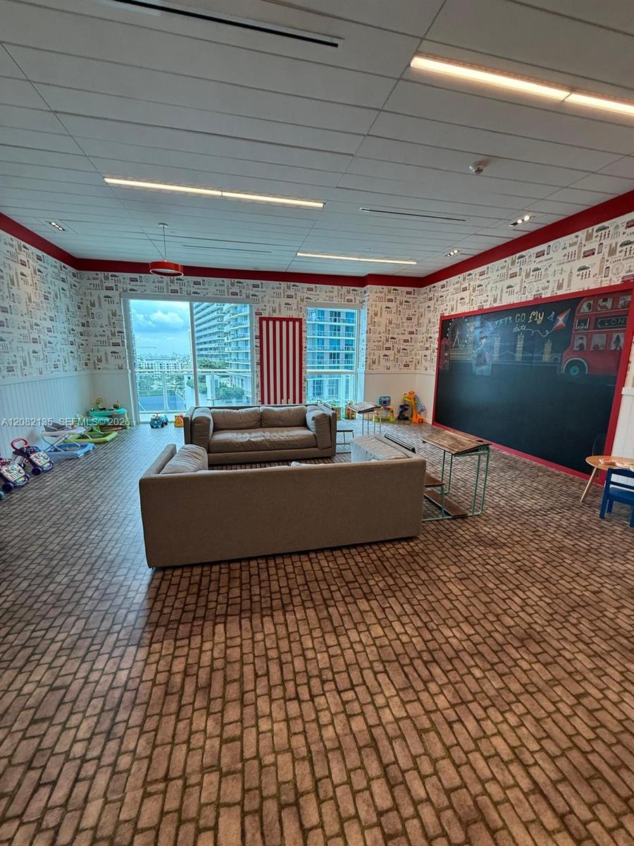 1080 Brickell Avenue 913 Property Photo 8