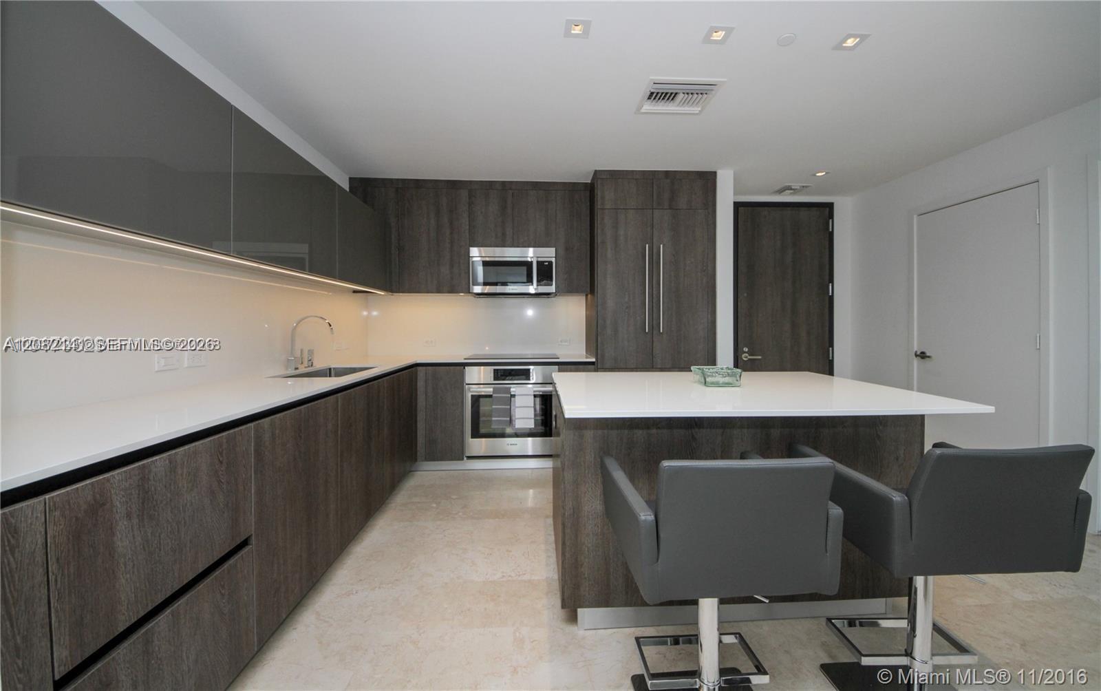 88 Sw 7th Street 2605 Property Photo 6