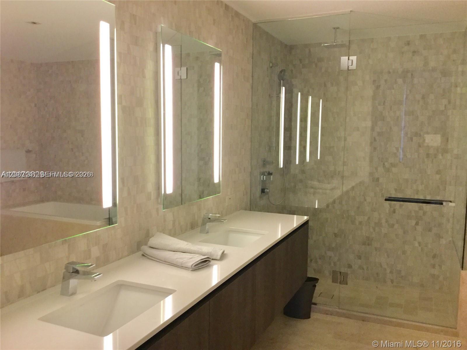 88 Sw 7th Street 2605 Property Photo 10