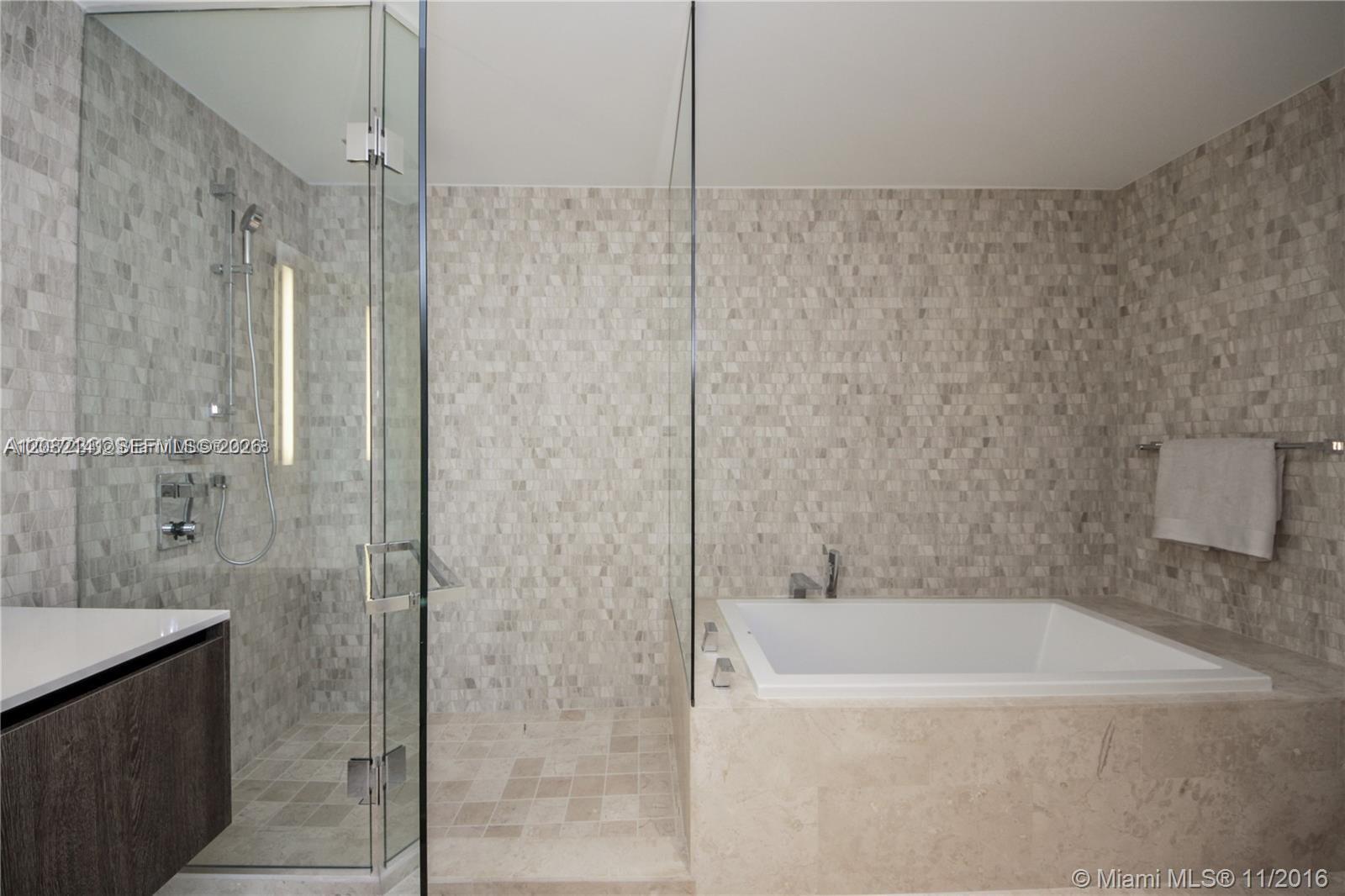 88 Sw 7th Street 2605 Property Photo 11