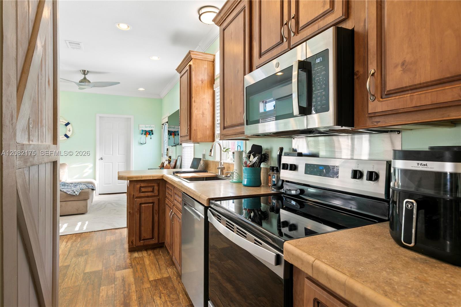 5031 5th Avenue Property Photo 10