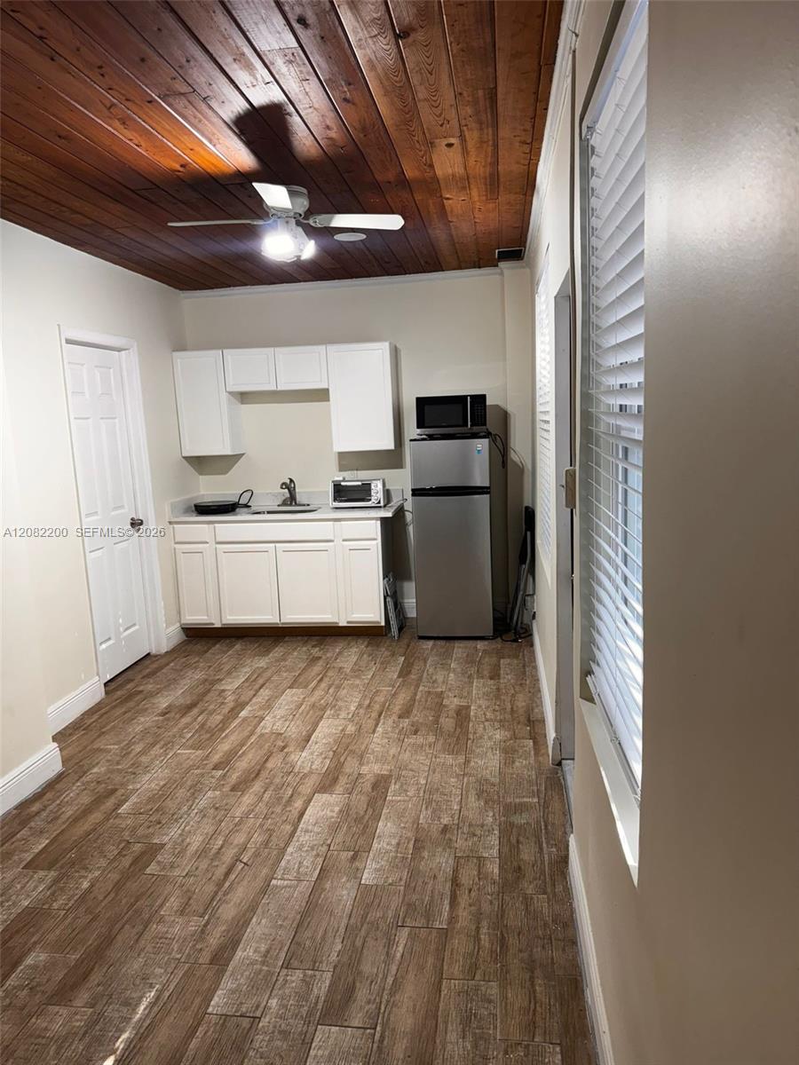 A12082200 Property Photo 5