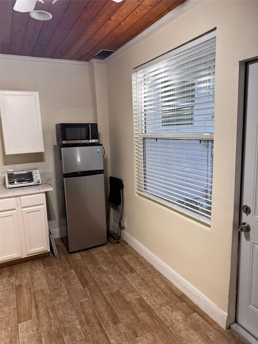 A12082200 Property Photo 7