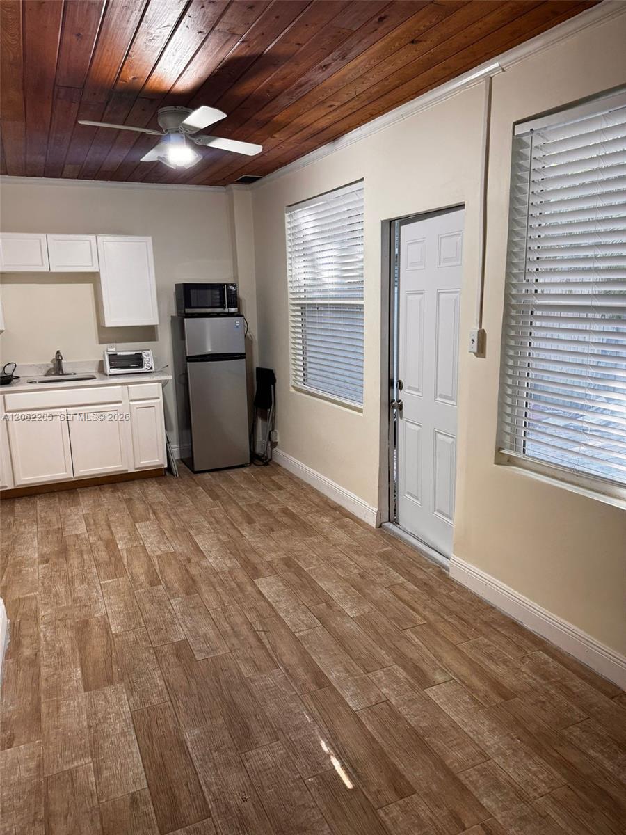 A12082200 Property Photo 8