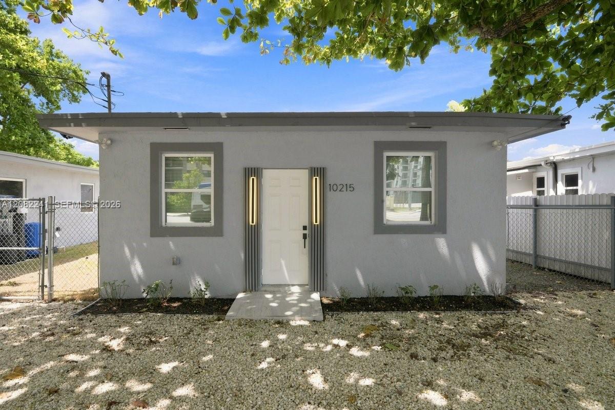 10215 Sw 184th Street Property Photo 1