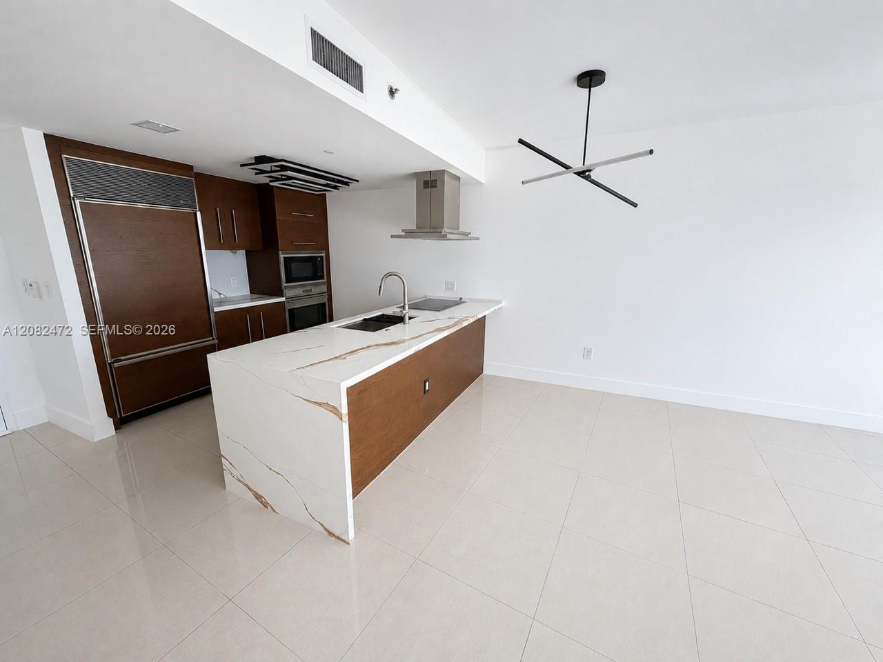 465 Brickell Avenue 417 Property Photo 3