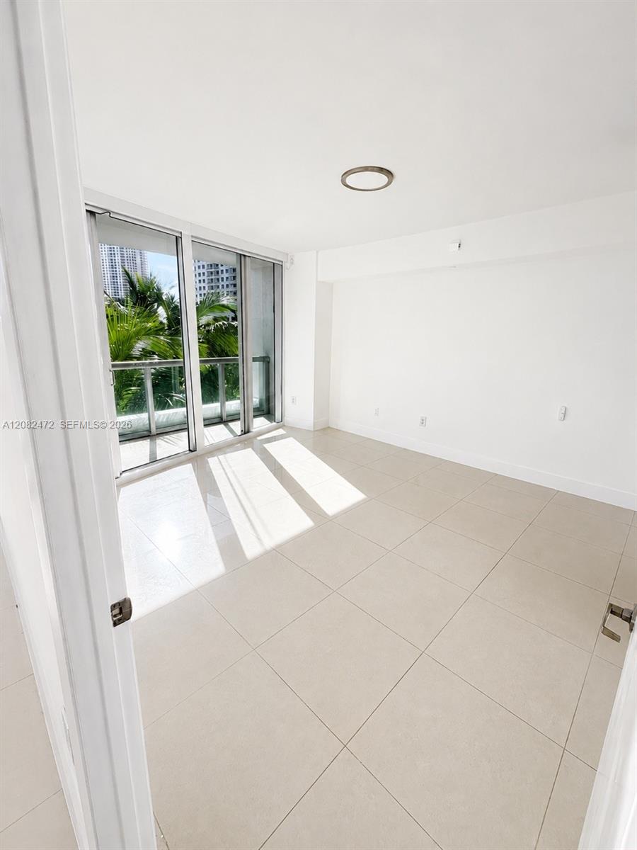 465 Brickell Avenue 417 Property Photo 4
