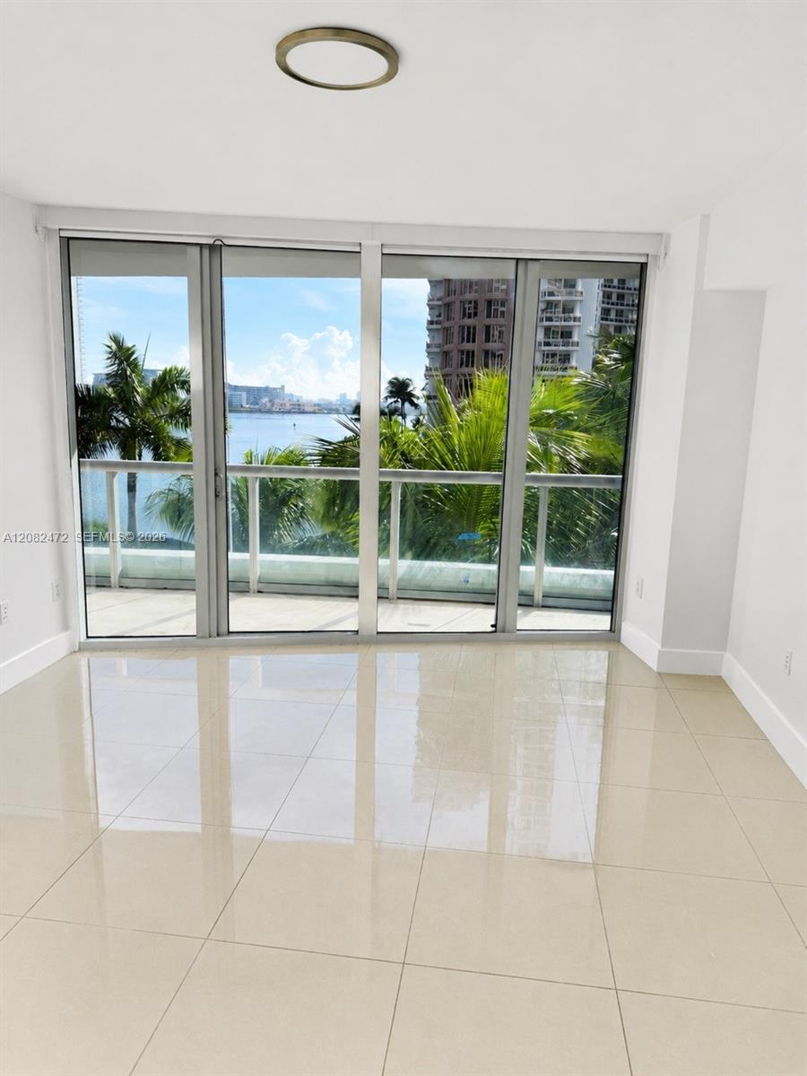 465 Brickell Avenue 417 Property Photo 5