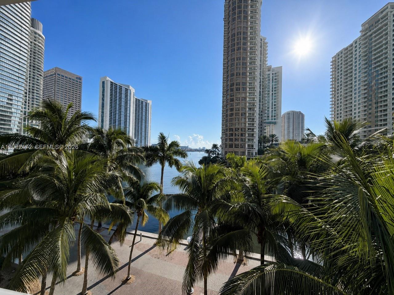465 Brickell Avenue 417 Property Photo 8