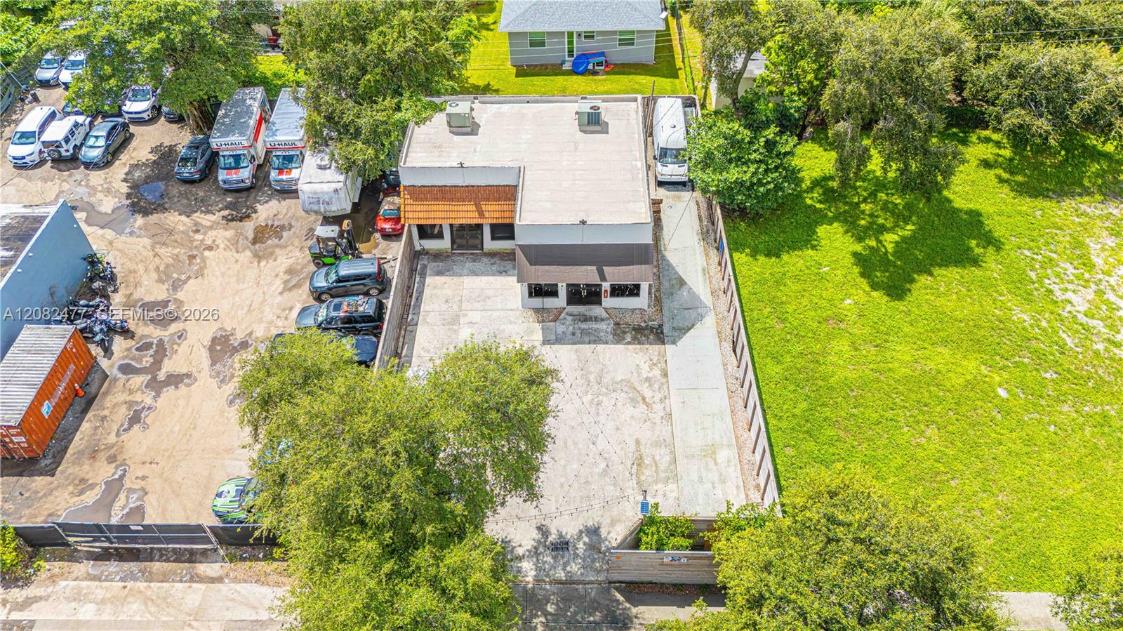 6260 Johnson Street Property Photo 5