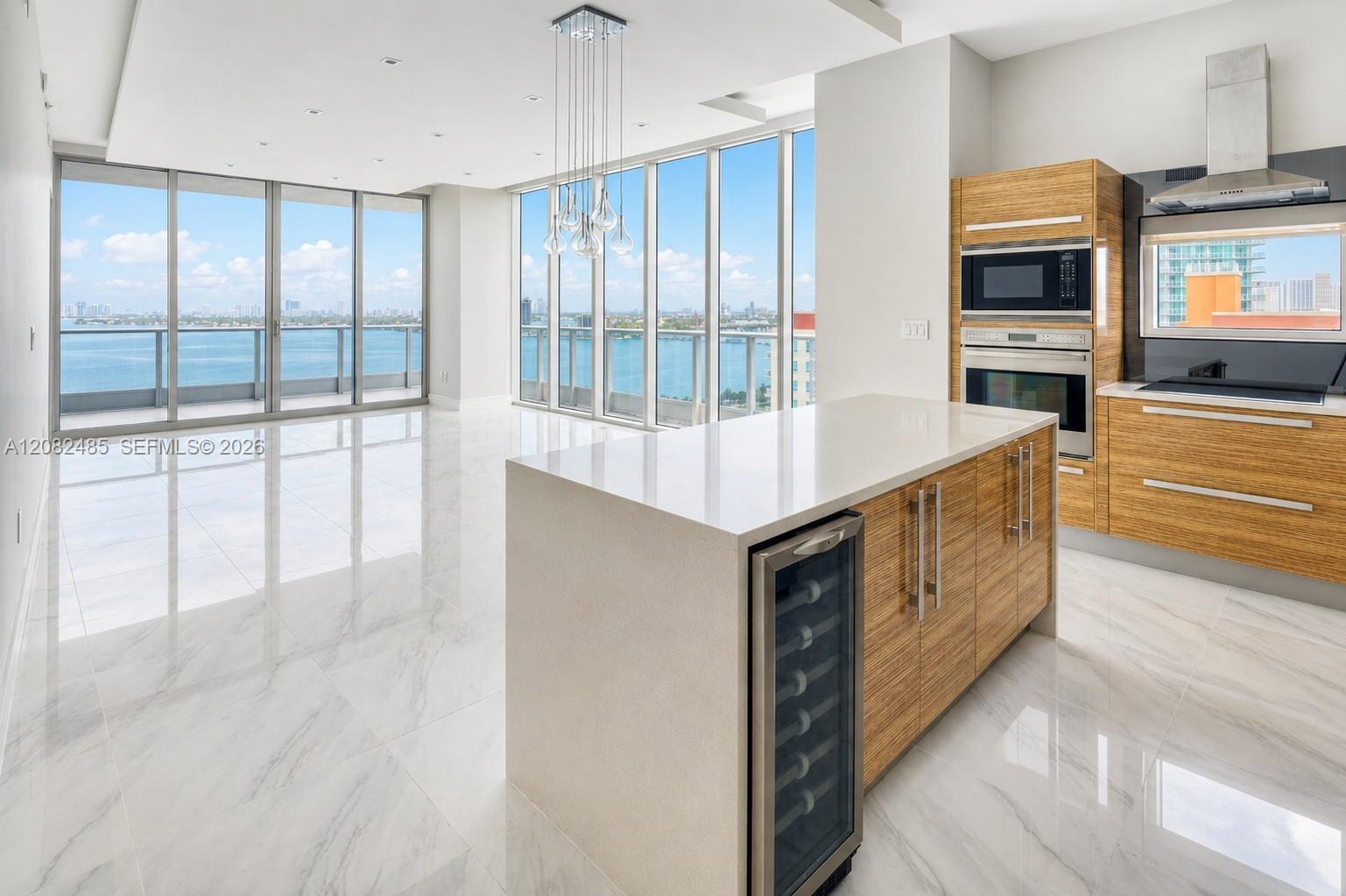 2020 N Bayshore Drive 1710 Property Photo 1