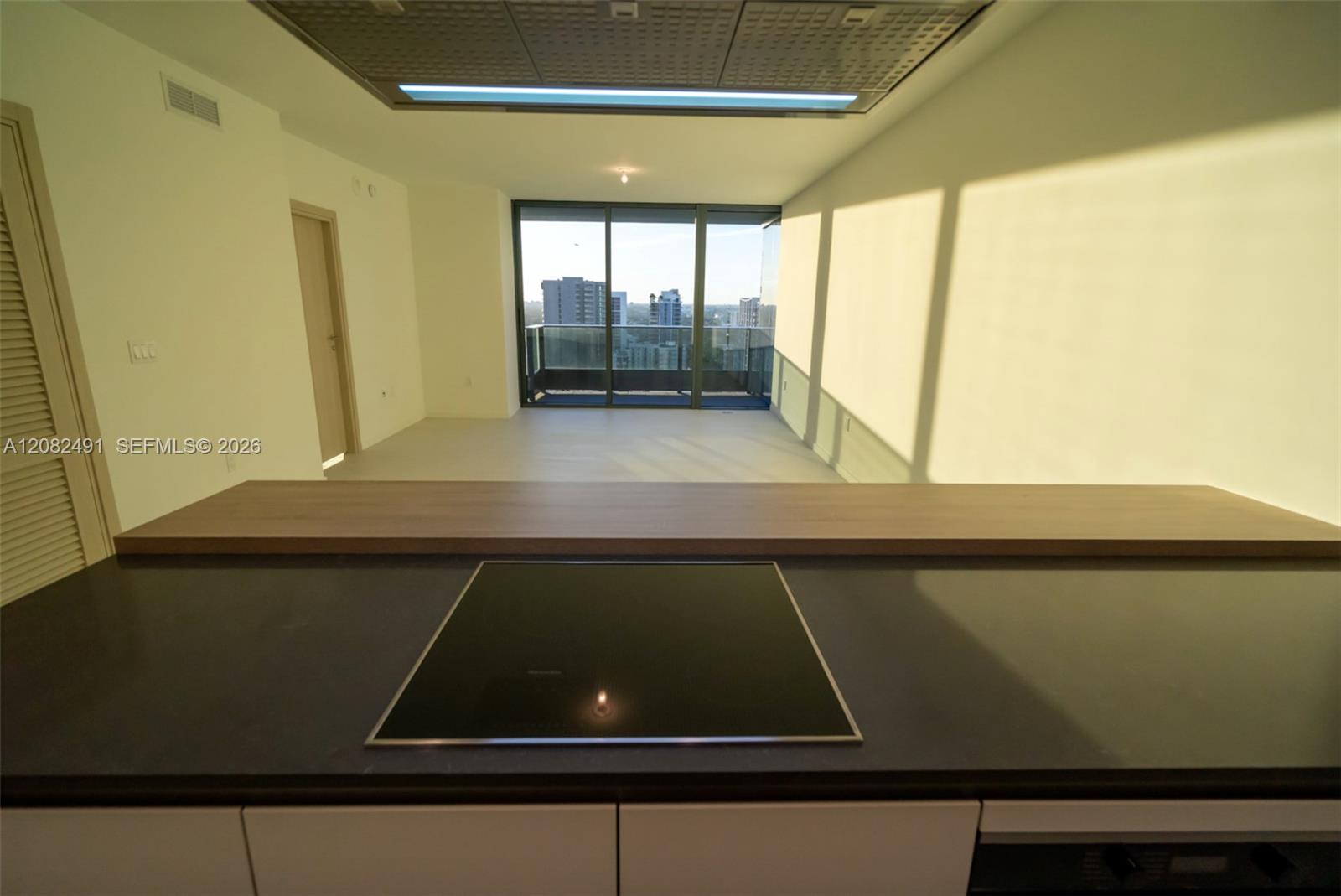 1000 Brickell Plaza 2406 Property Photo 4