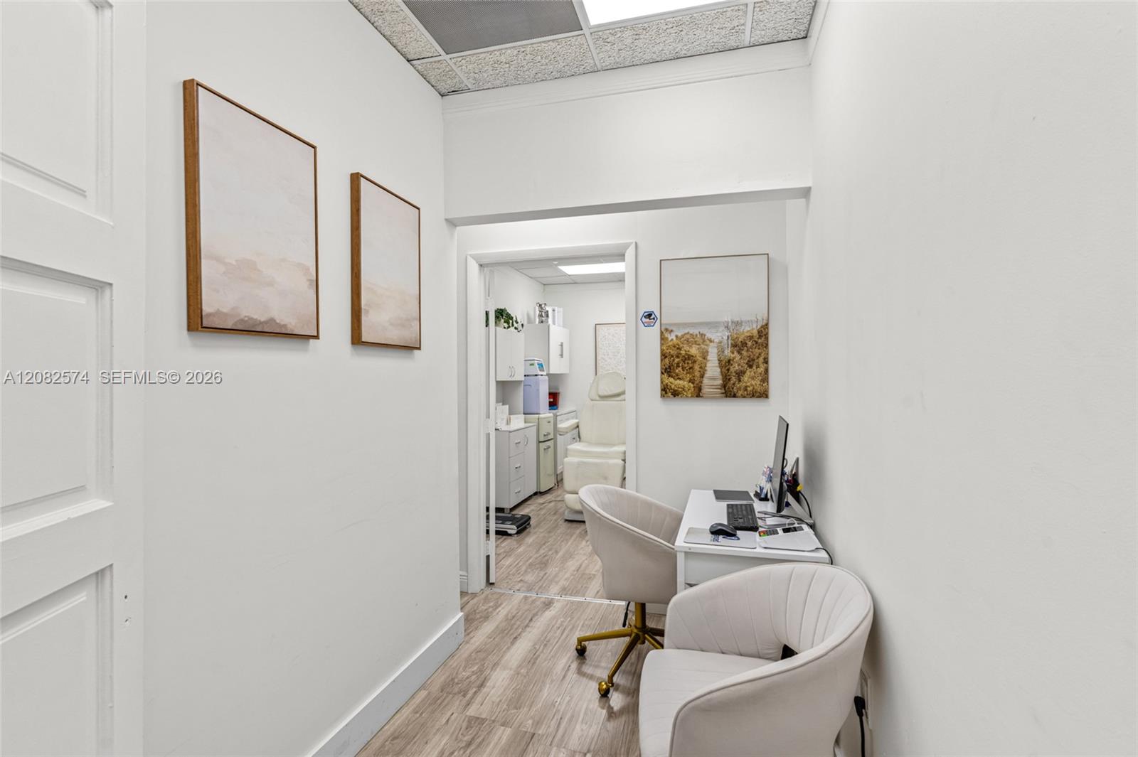 A12082574 Property Photo 14