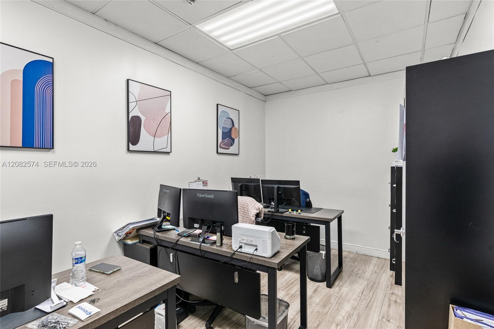 A12082574 Property Photo 25