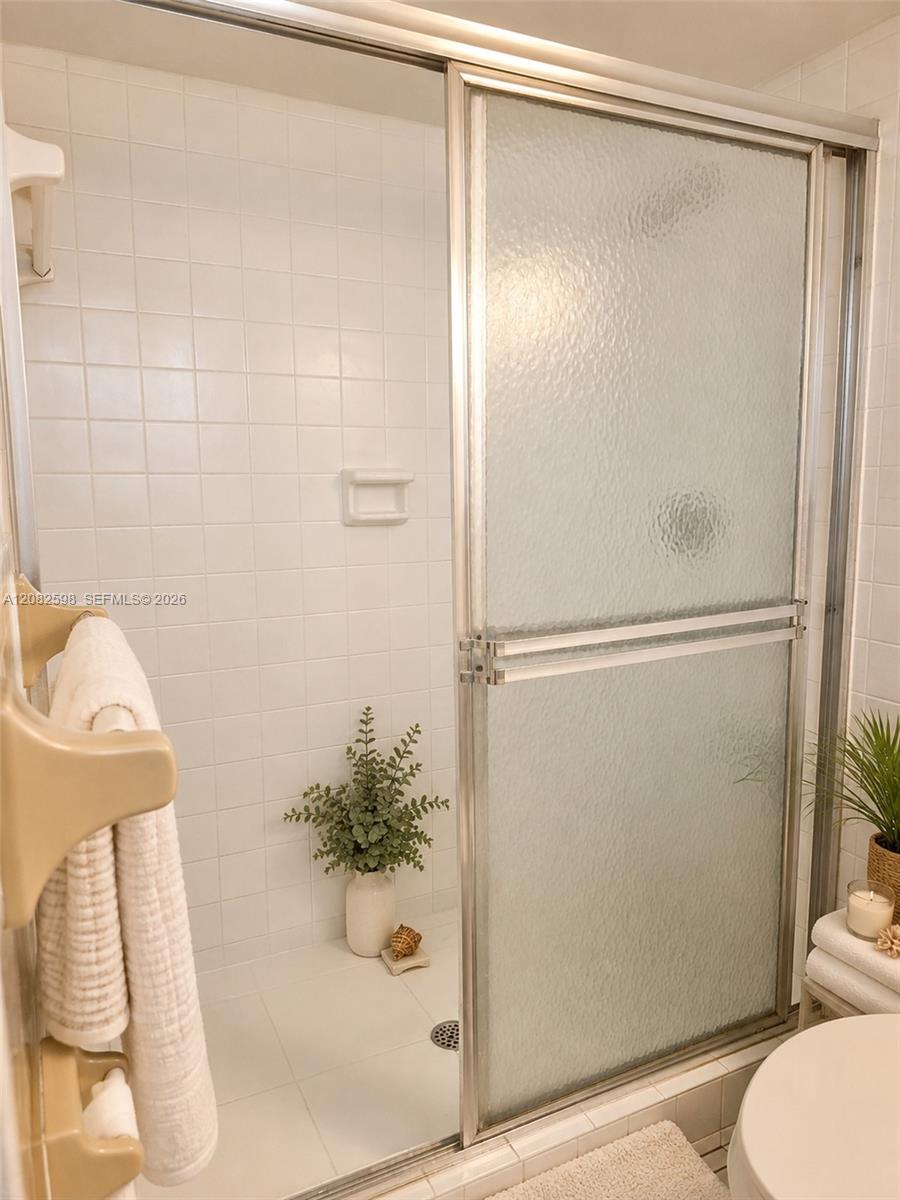 238 Sw 1st Street F-1 Property Photo 4