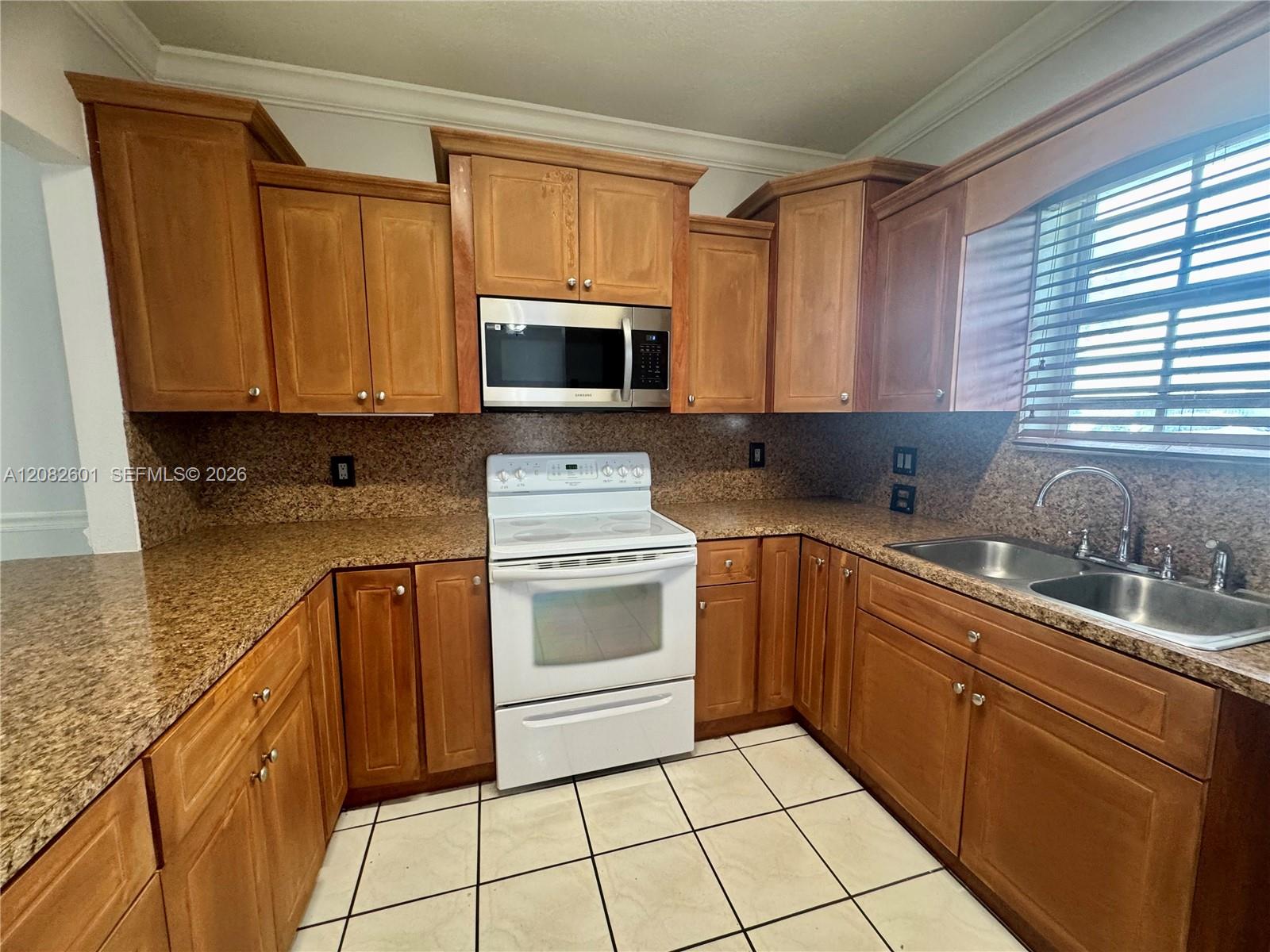 8380 Nw 103rd Street 105g Property Photo 6