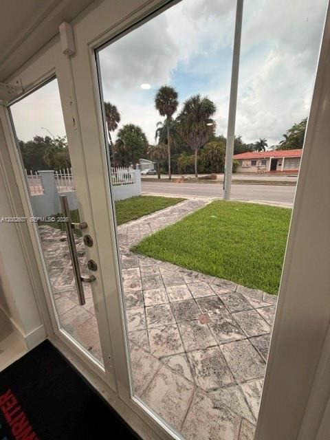 5941 Coral Way Property Photo 6