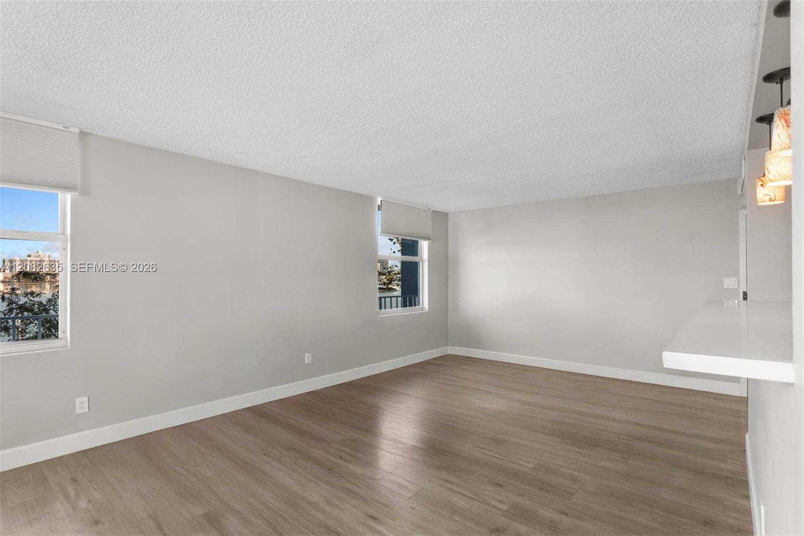 16558 Ne 26th Avenue 2g Property Photo 8