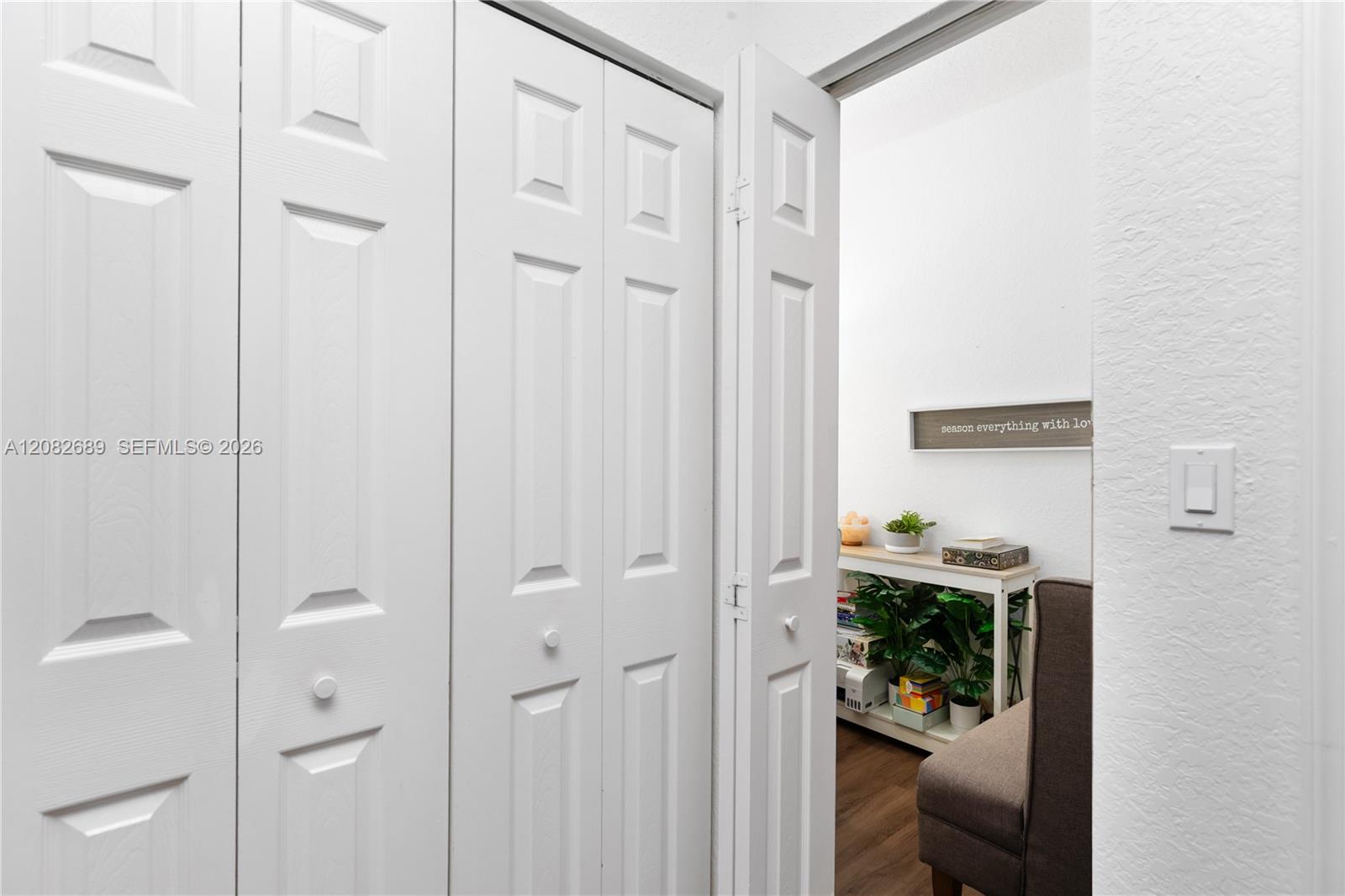 5741 Isles Circle Property Photo 21