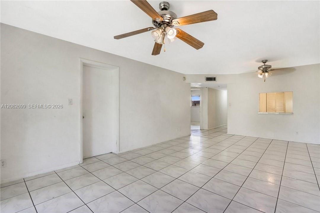 7831 N Colony Circle N 206 Property Photo 9