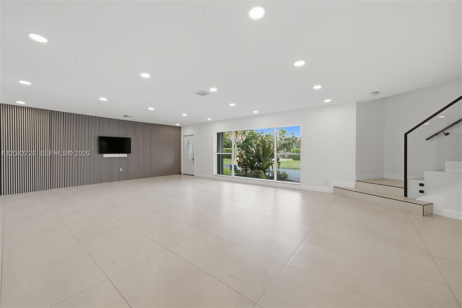 6700 E Tropical Way Property Photo 7