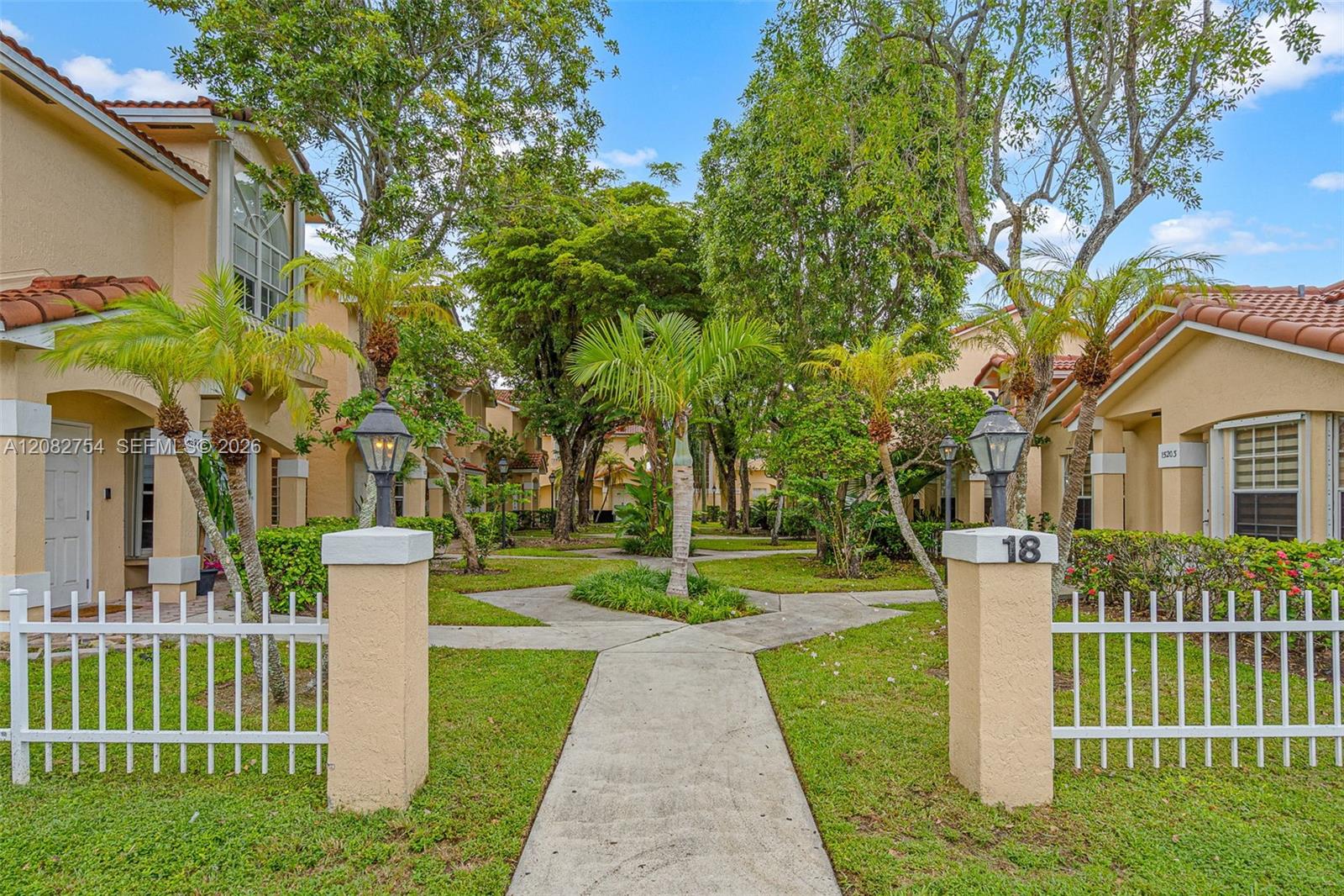 15261 SW 111th Street Property Photo 1
