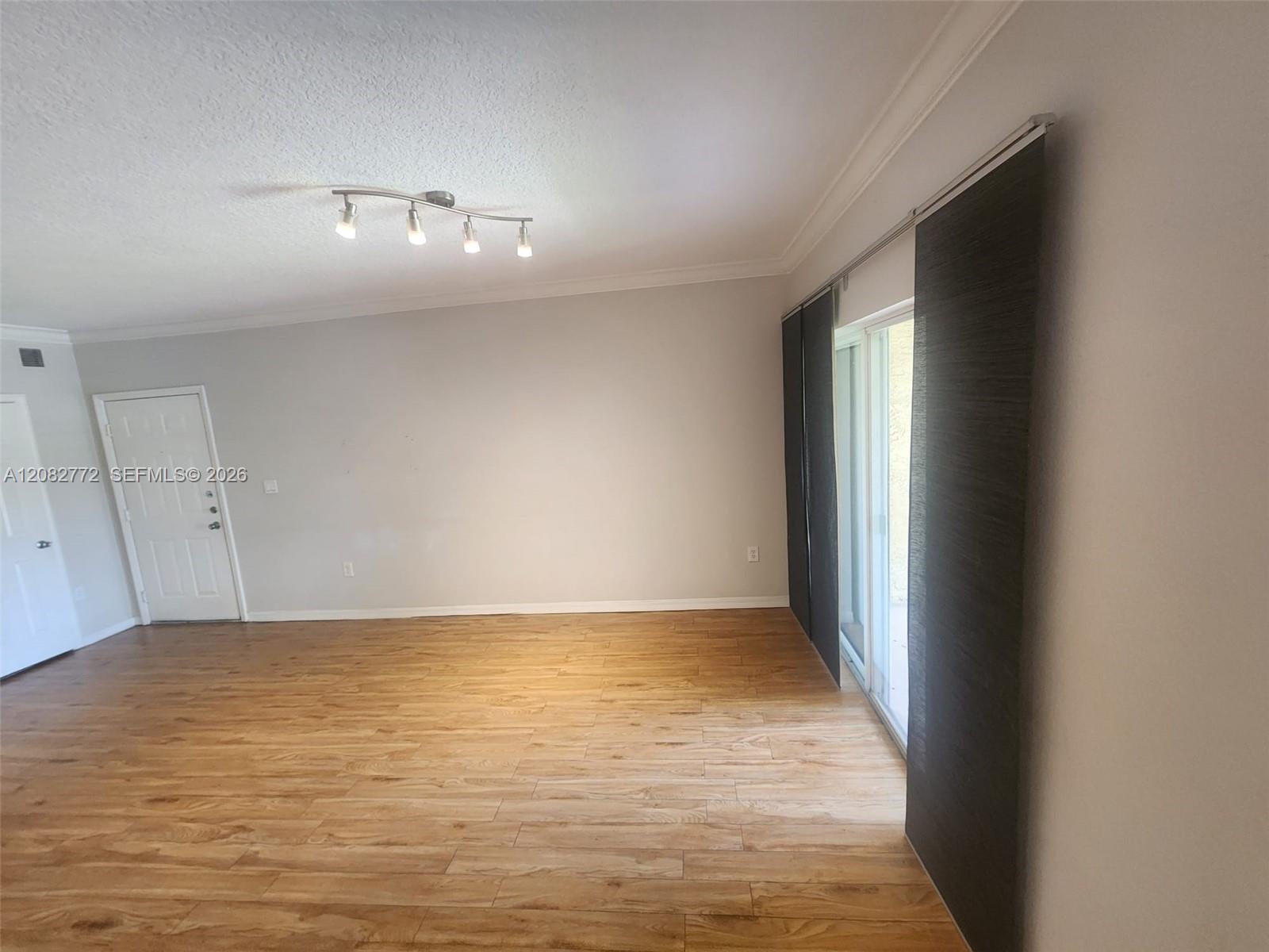 A12082772 Property Photo 8