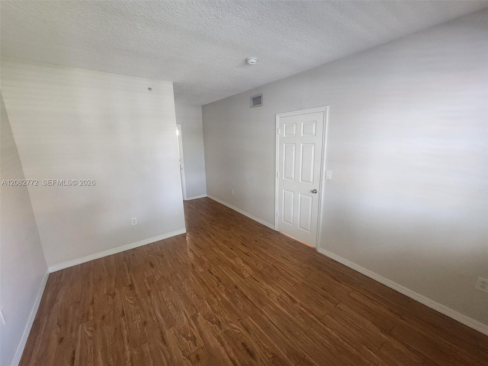 A12082772 Property Photo 14