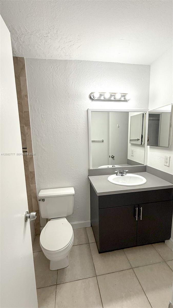 3380 N Pinewalk Drive N 1111 Property Photo 13
