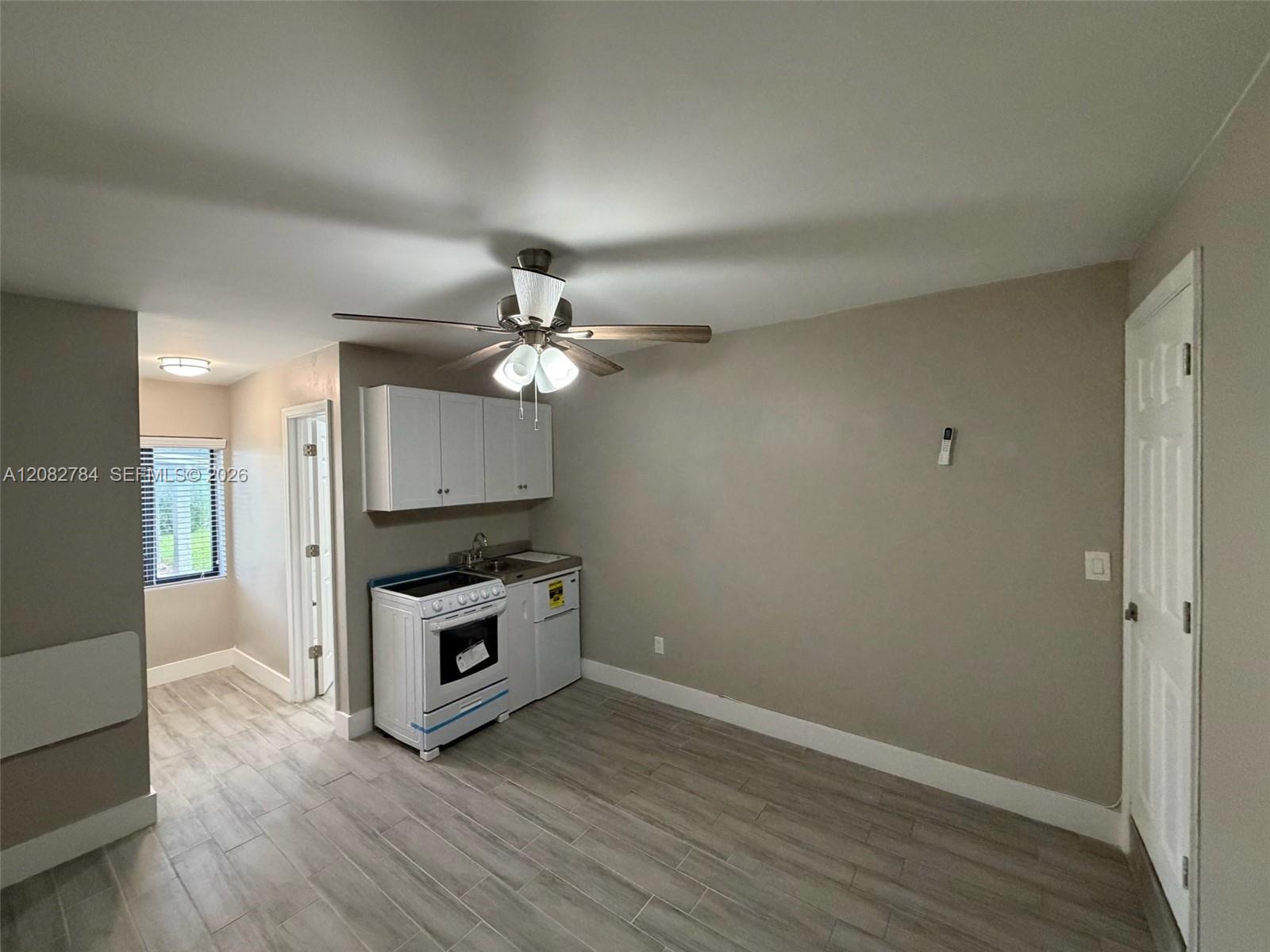 A12082784 Property Photo 6